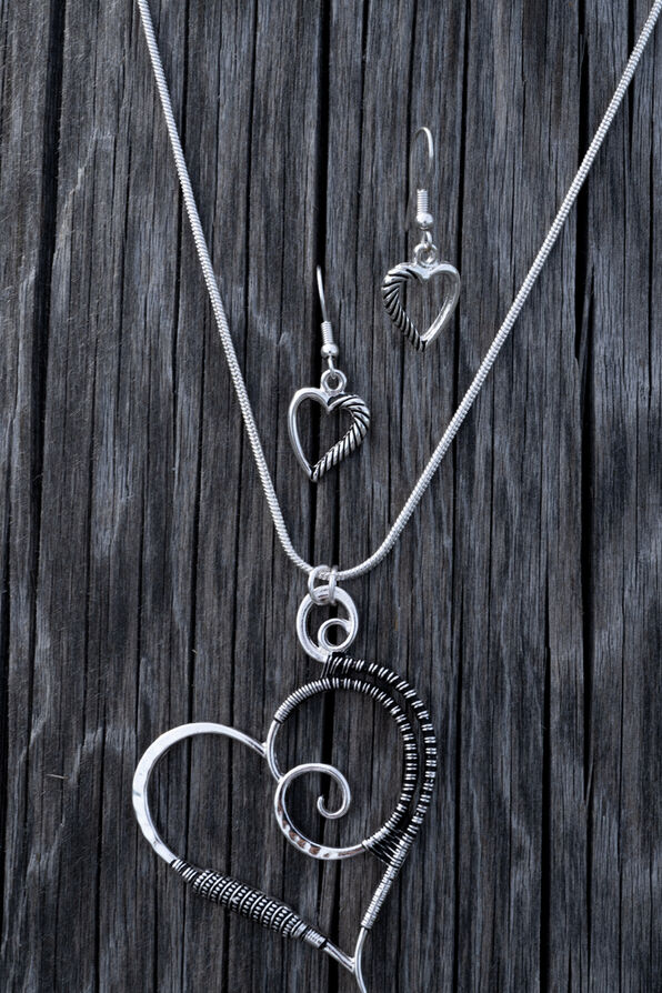 Twisted Heart Necklace Set , Silver, original image number 0