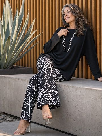 Women's wide leg print pants