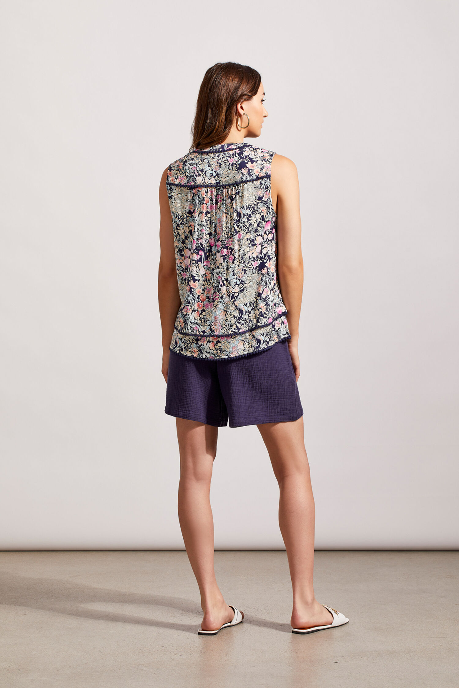Sleeveless Floral Pintuck Blouse Image 2