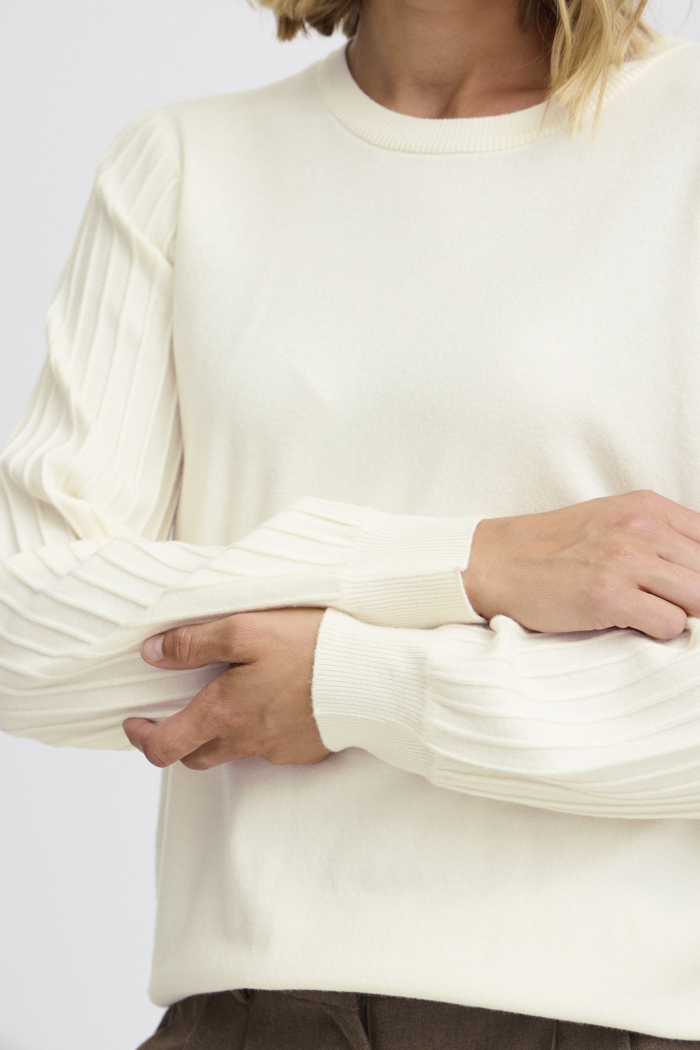 Ribbed Sleeve Soft Knit Sweater Image 4