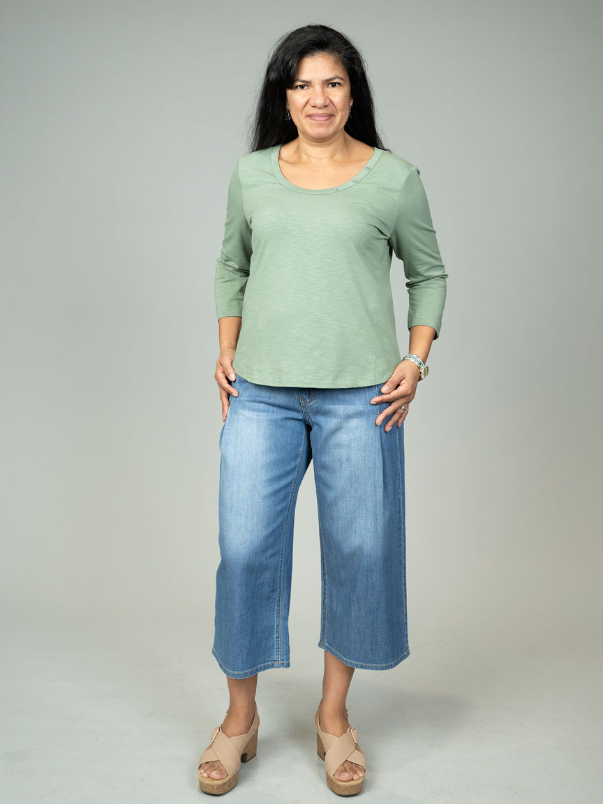 3/4 Sleeve Scoop Neck Top With Buttons