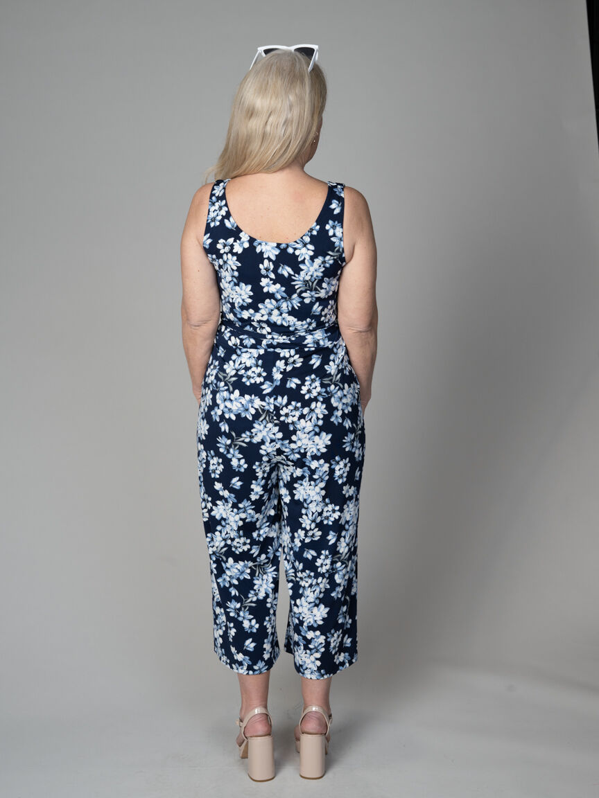 Sleeveless Jumpsuit With Pockets