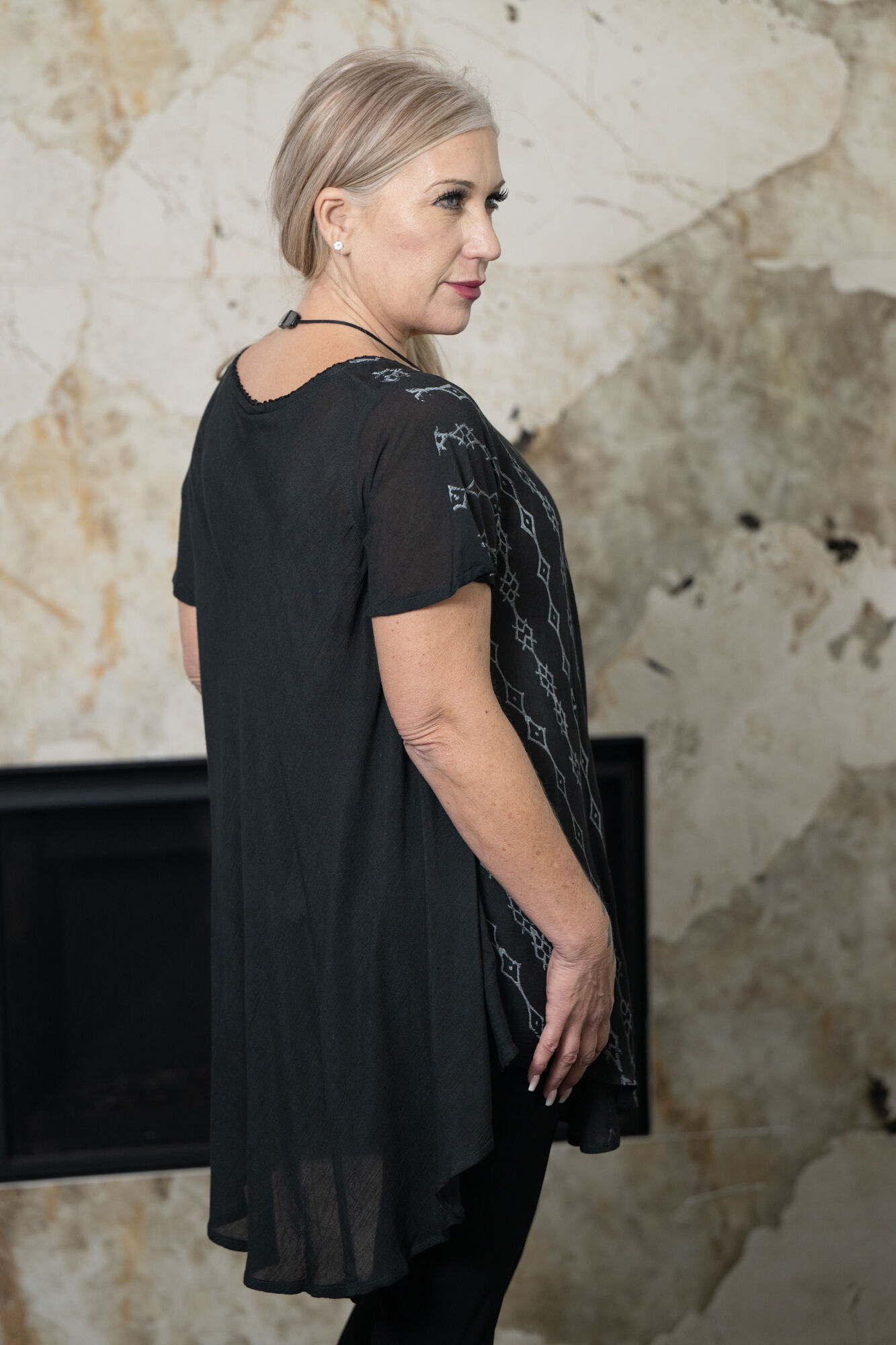 Round-Hem Tunic Image 2