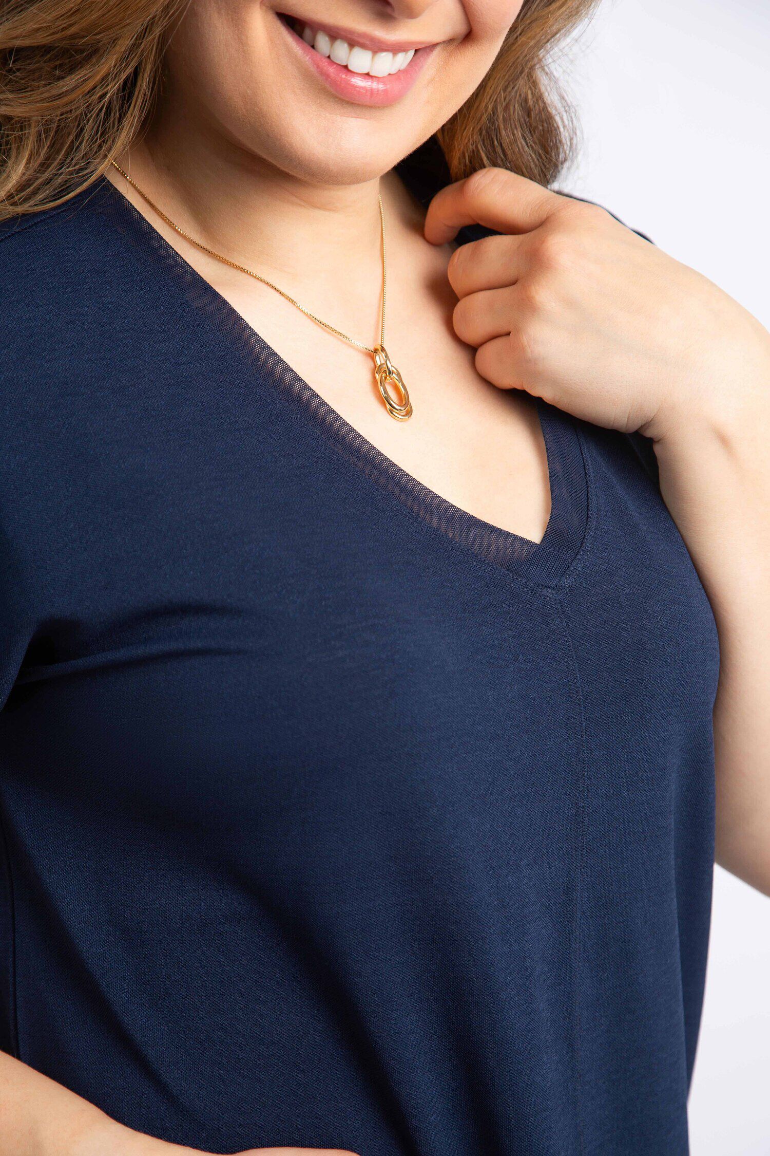 Short Sleeve Dolphin Hem Top Image 4