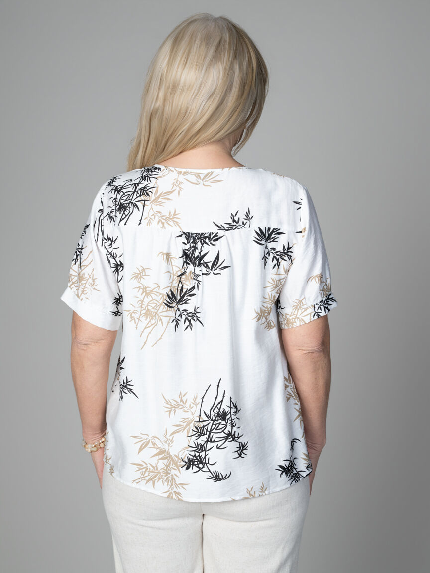 Short Sleeve Shirt With Button Accents