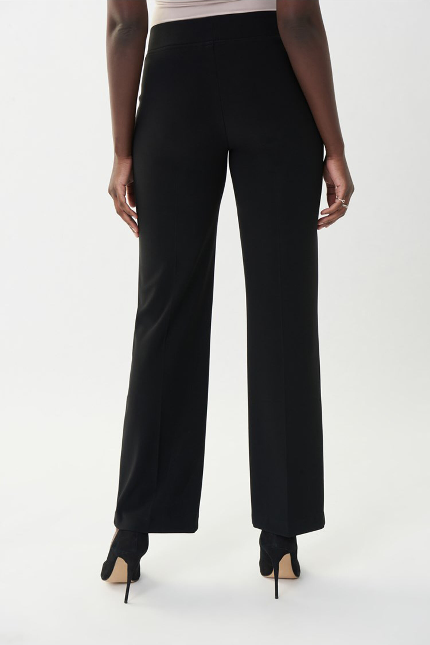 Classic Wide-Leg Pant Image 3