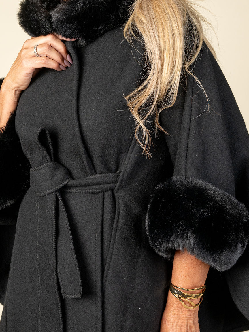Cape Coat With Belt And Faux Fur