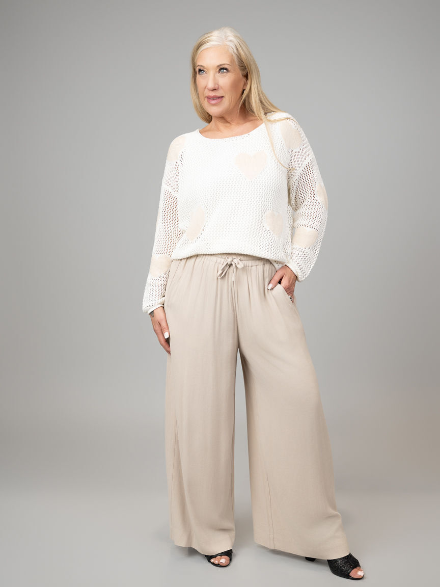 Wide knit Sweater With Hearts