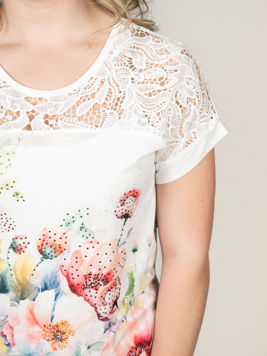 Short Sleeve Top With Crochet Yoke And Hotfix