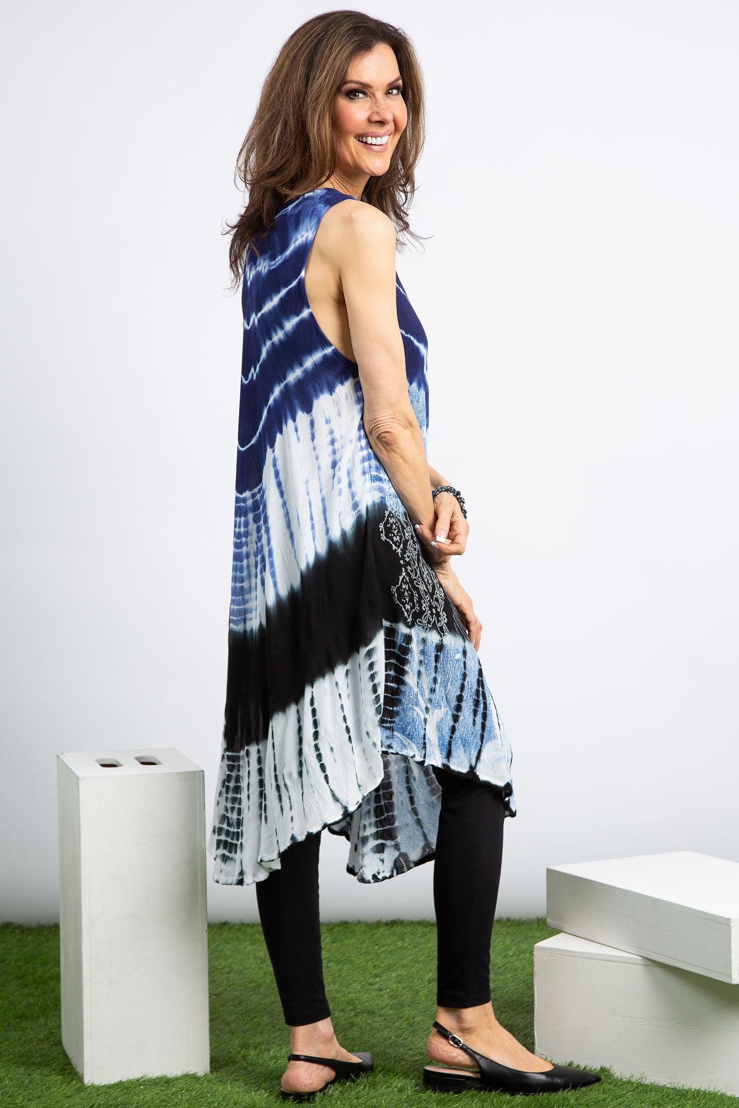 Umbrella Cut Sleeveless Dress Image 3