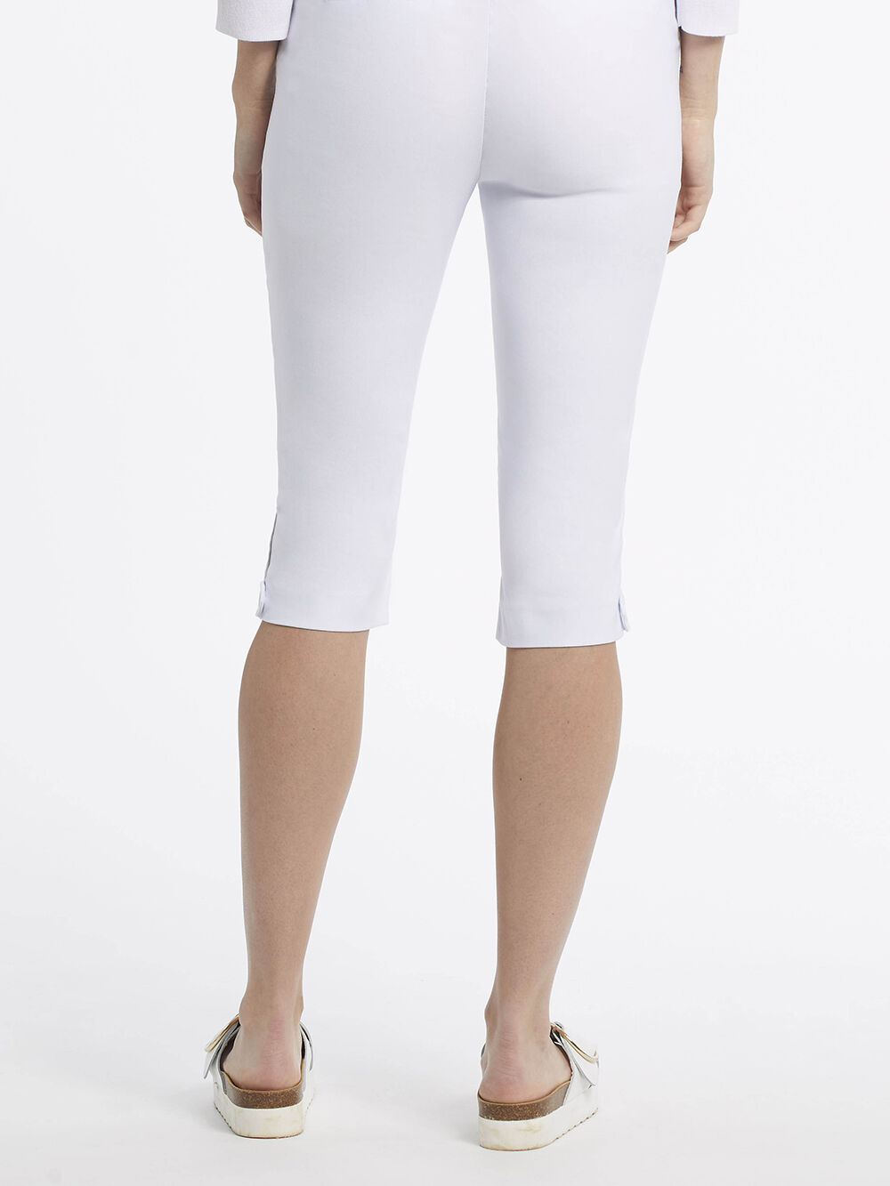 White Capri Image 3