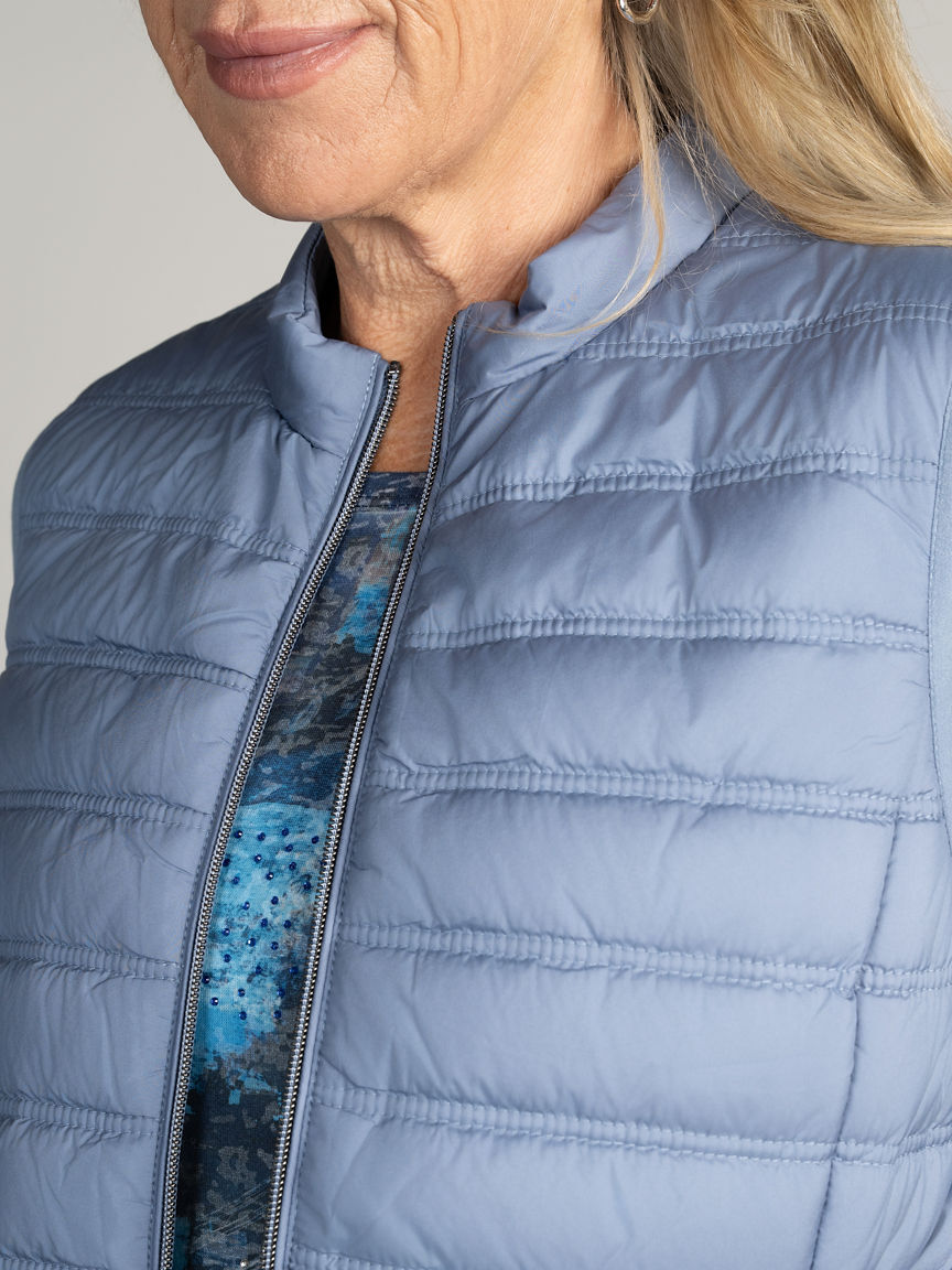 Lightweight Quilted Vest Image 2