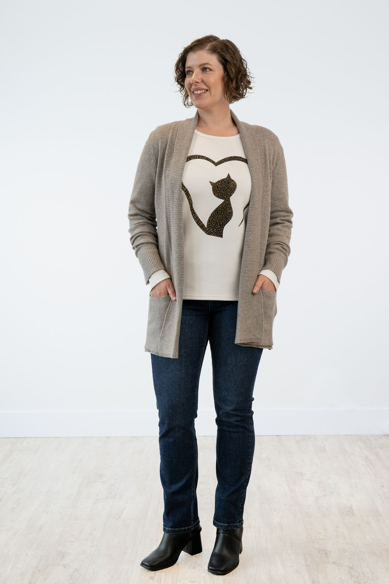 Ultra-Soft Pocketed Ribbed Essential Cardigan Image 3