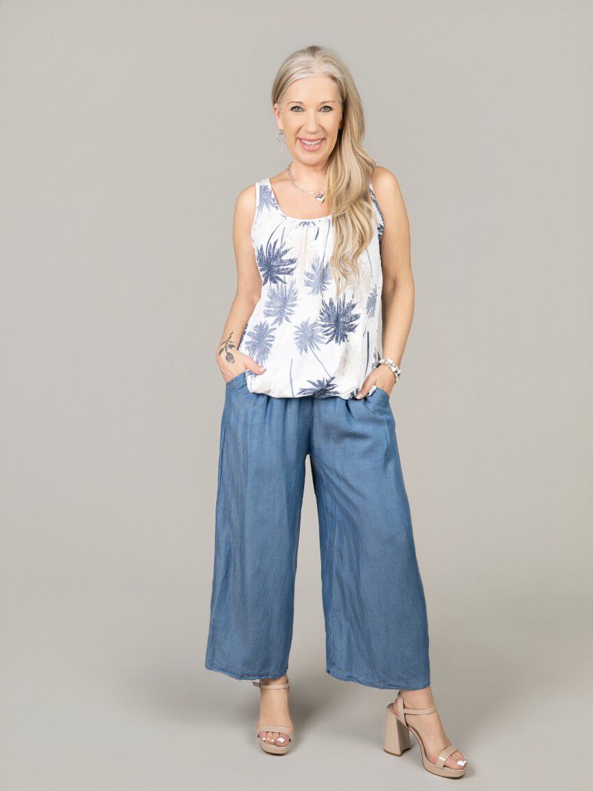  Elastic Hem Sleeveless Top