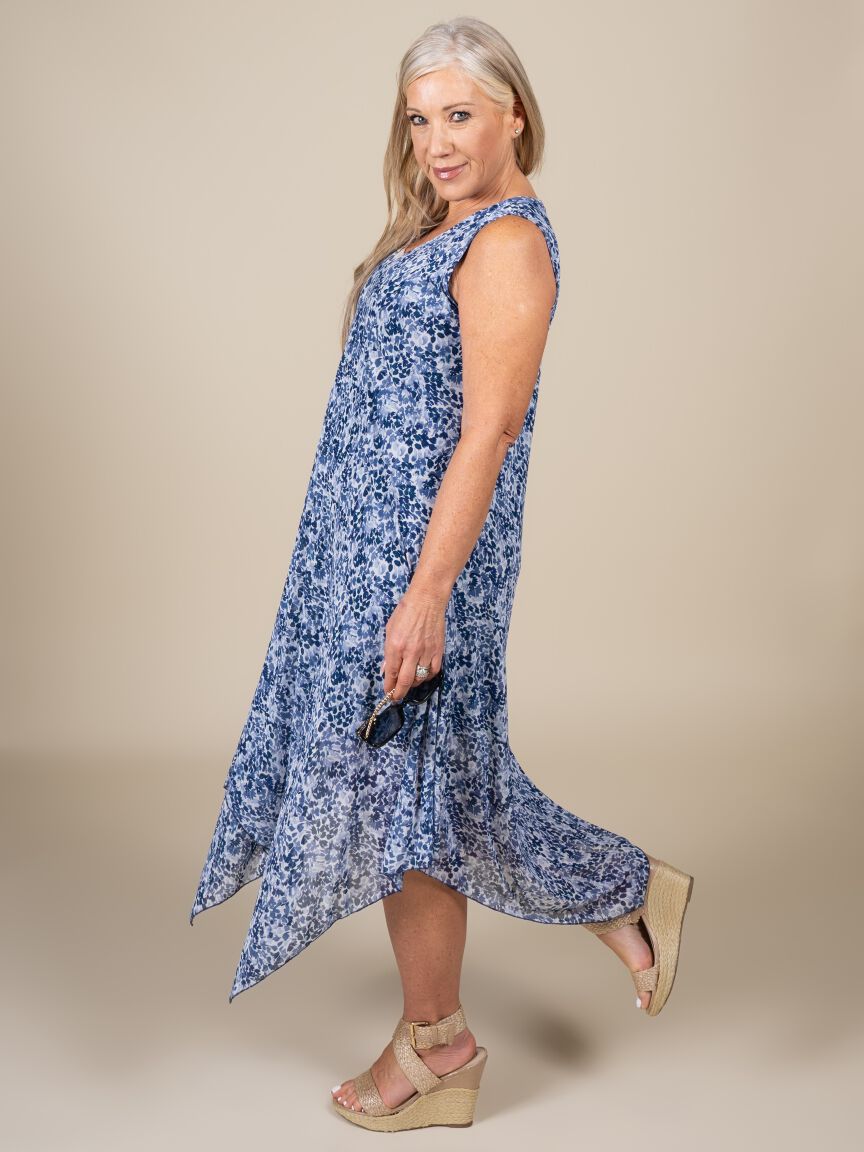 Sleeveless Midi Dress Image 3