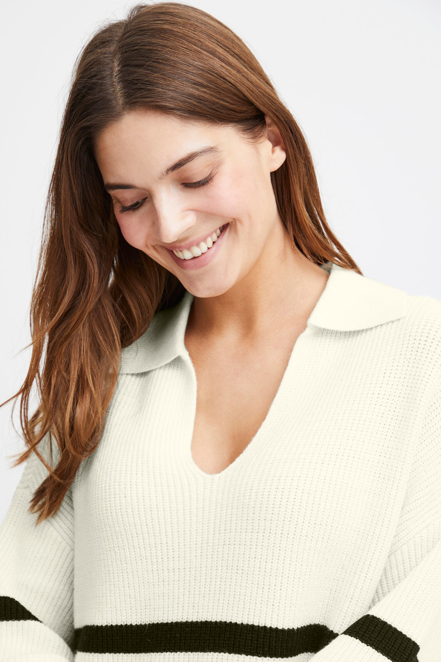 Collared V-Neck Pullover Image 3