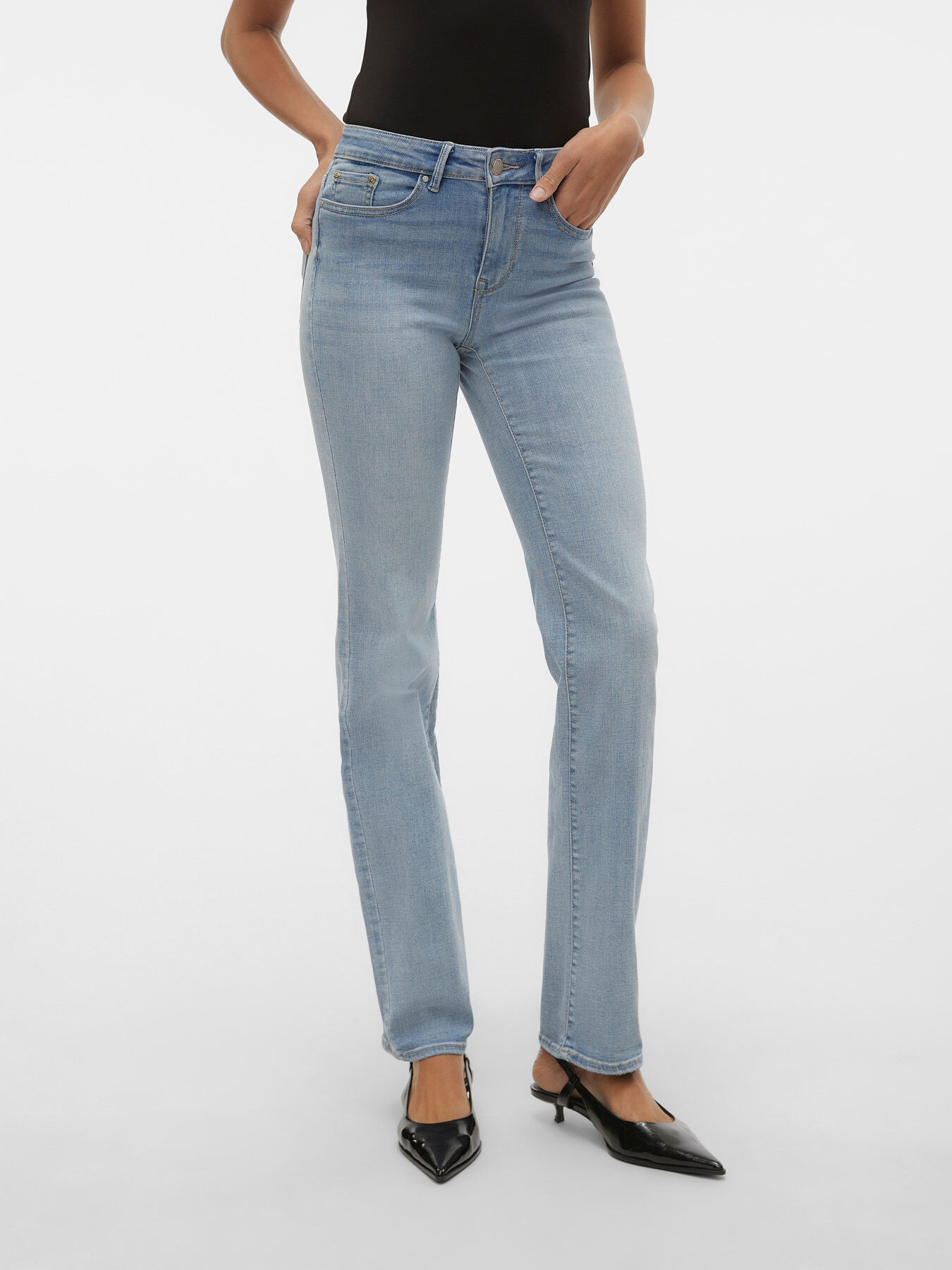 Mid Rise Straight Cut Jeans