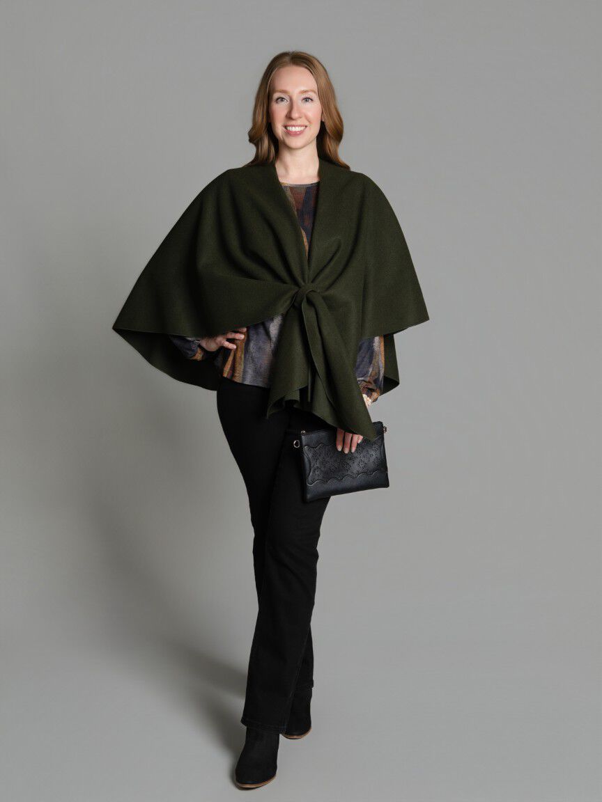 Adjustable Knot Cape