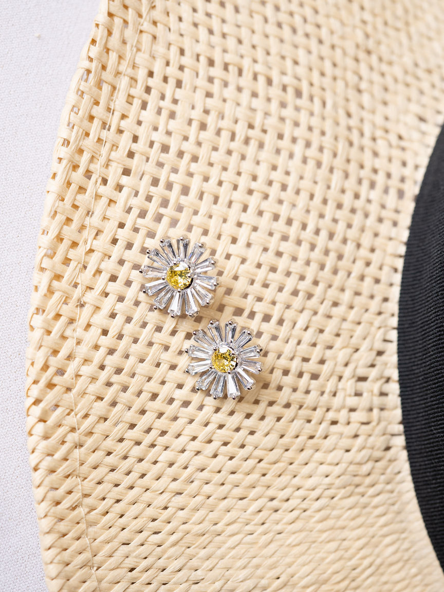 Daisy Stud Earrings