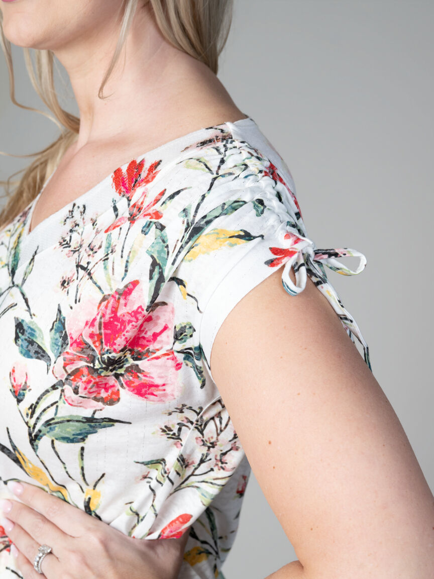 Short Sleeve Sequin V-Neck Top