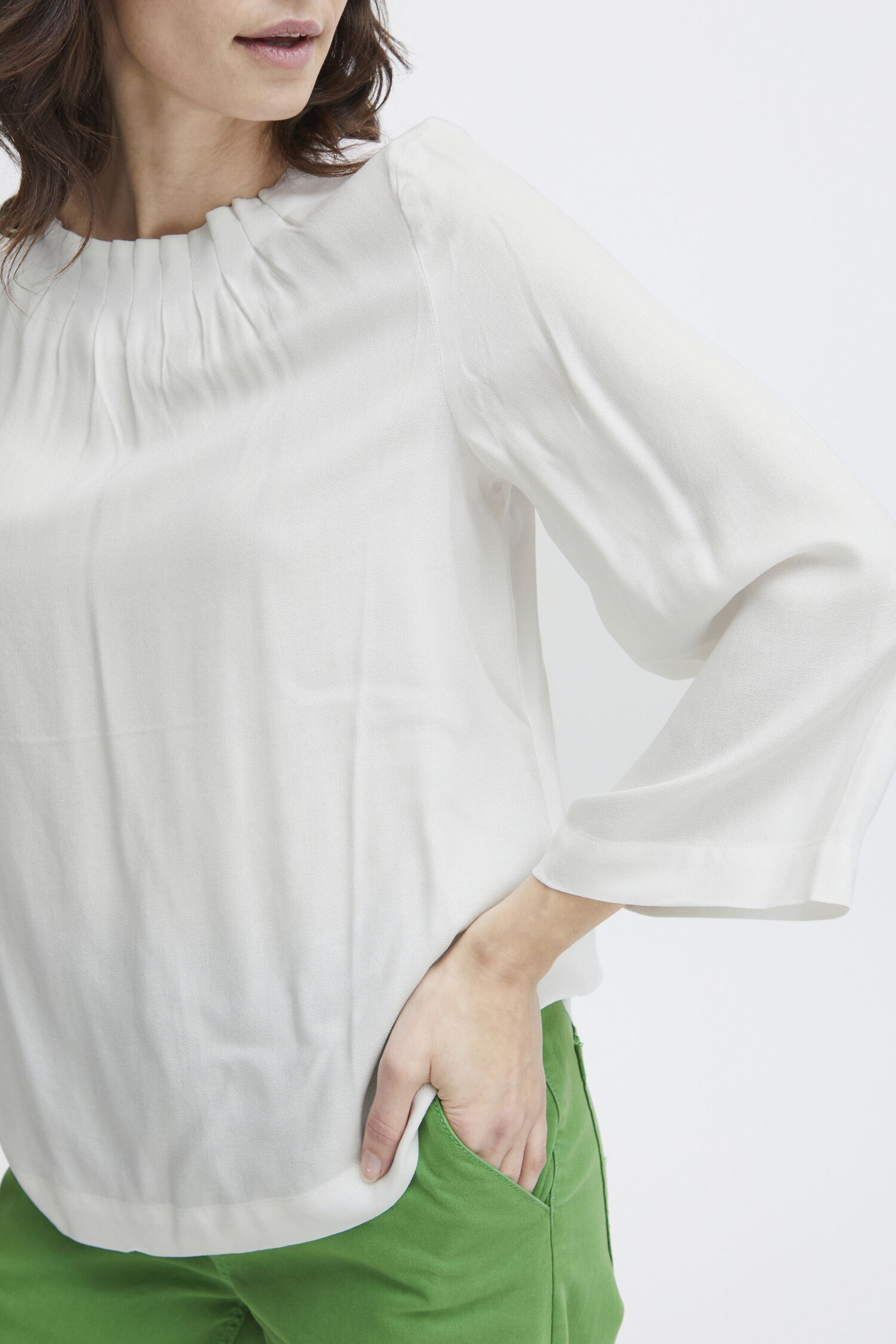 Pleated Collar Blouse Image 4