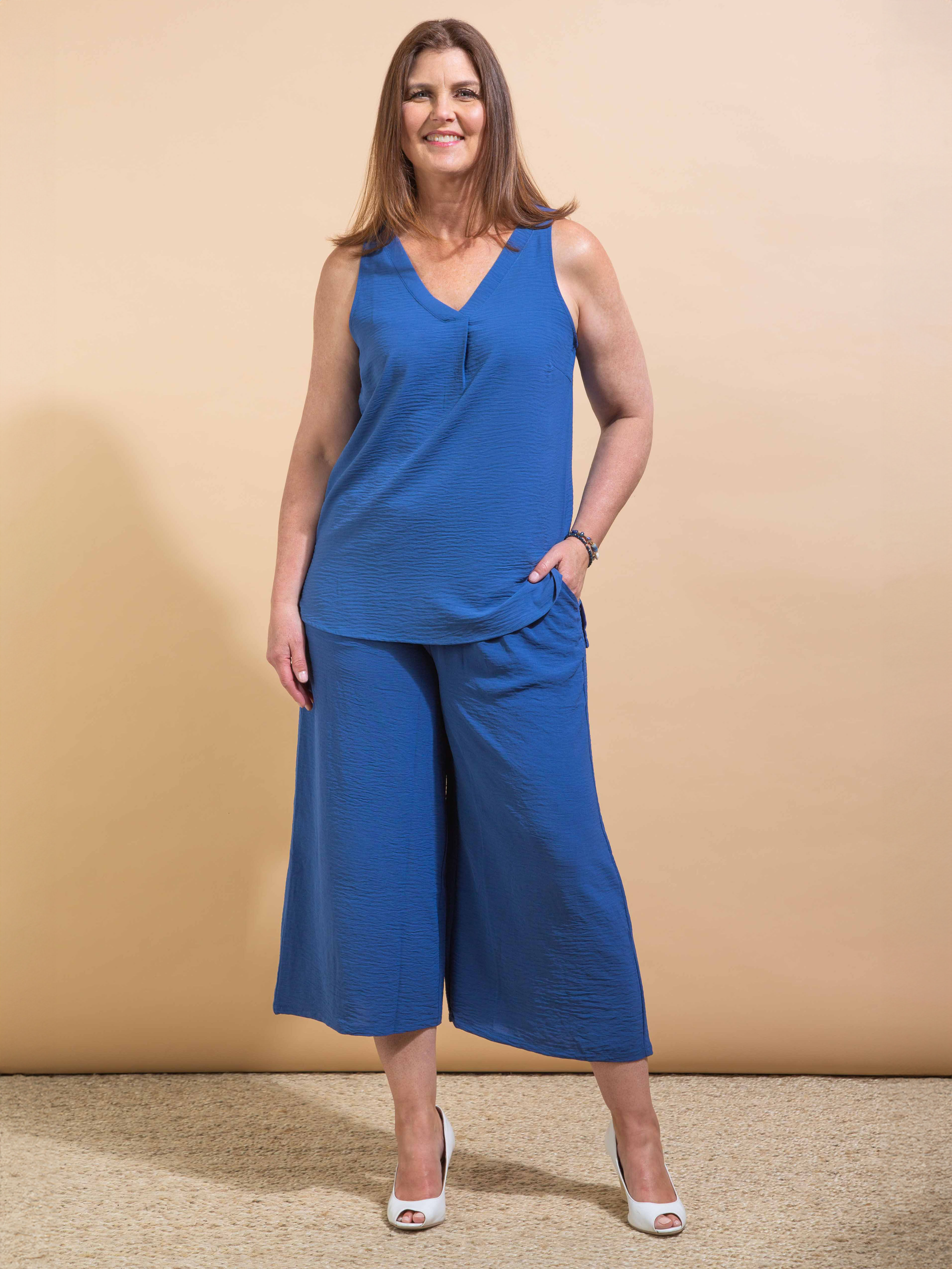 V-Neck Sleeveless Blouse Image 1