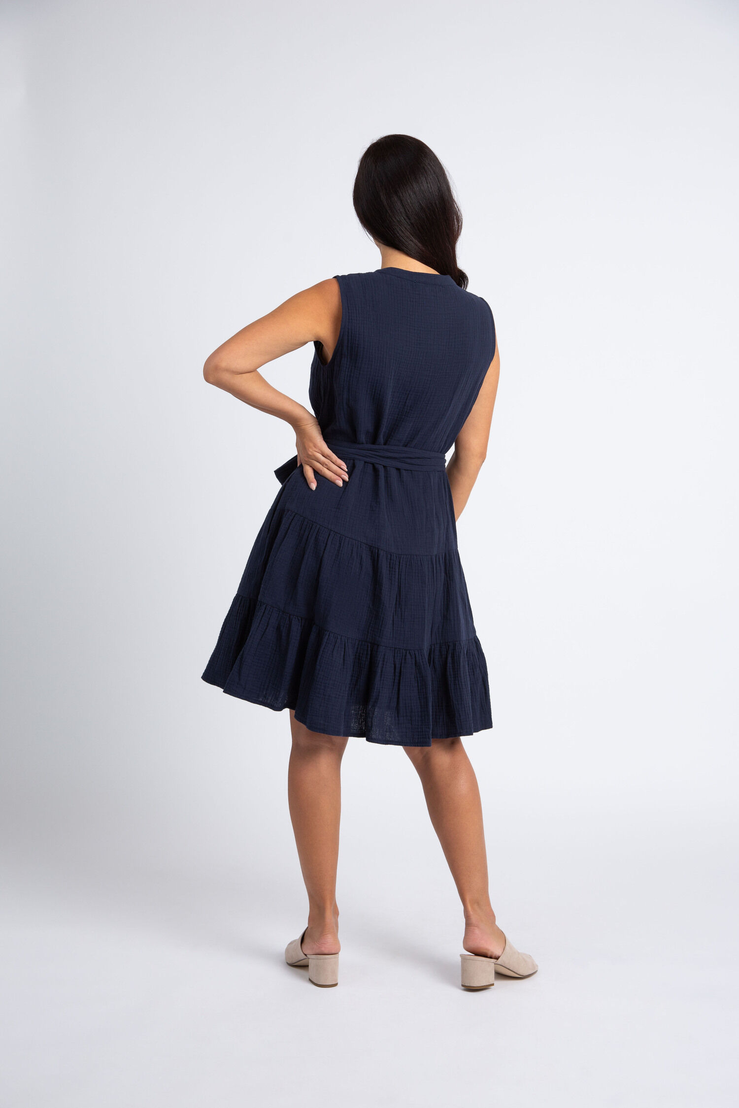 Sleeveless Button-Down Dress Image 4