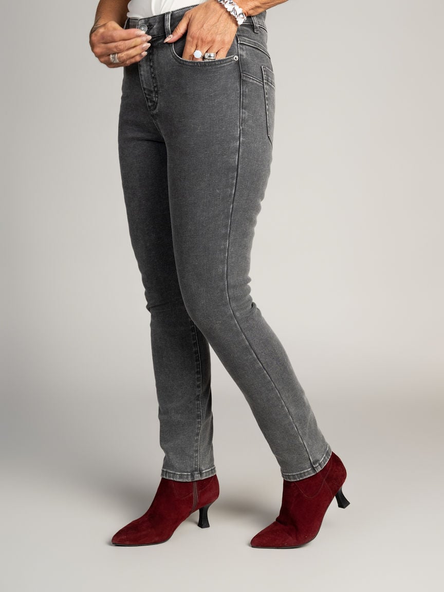 Sophia Curvy Hugging Slim Ankle Jeans