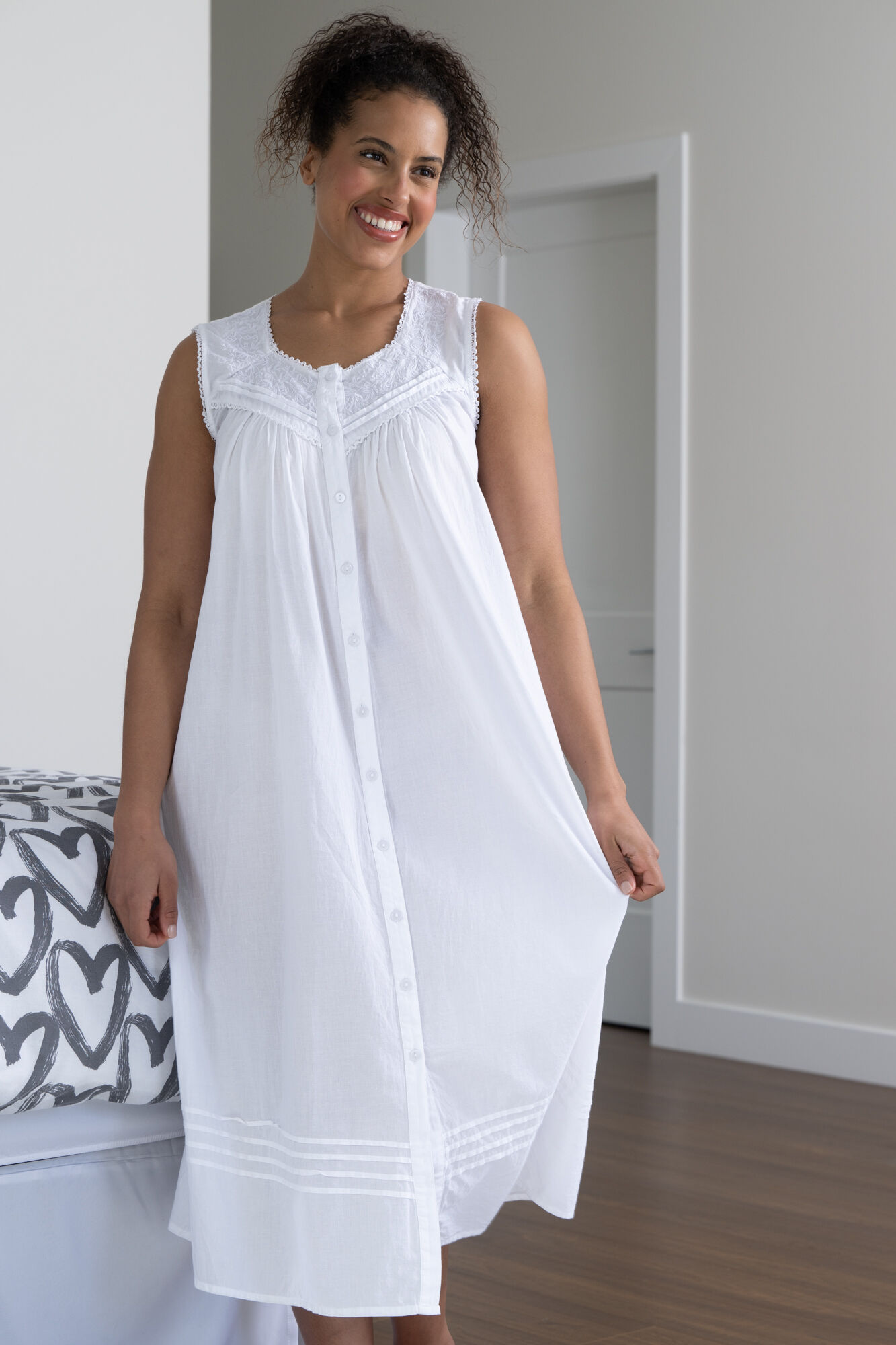 100% Cotton Sleeveless Button-Up Nightie Image 1