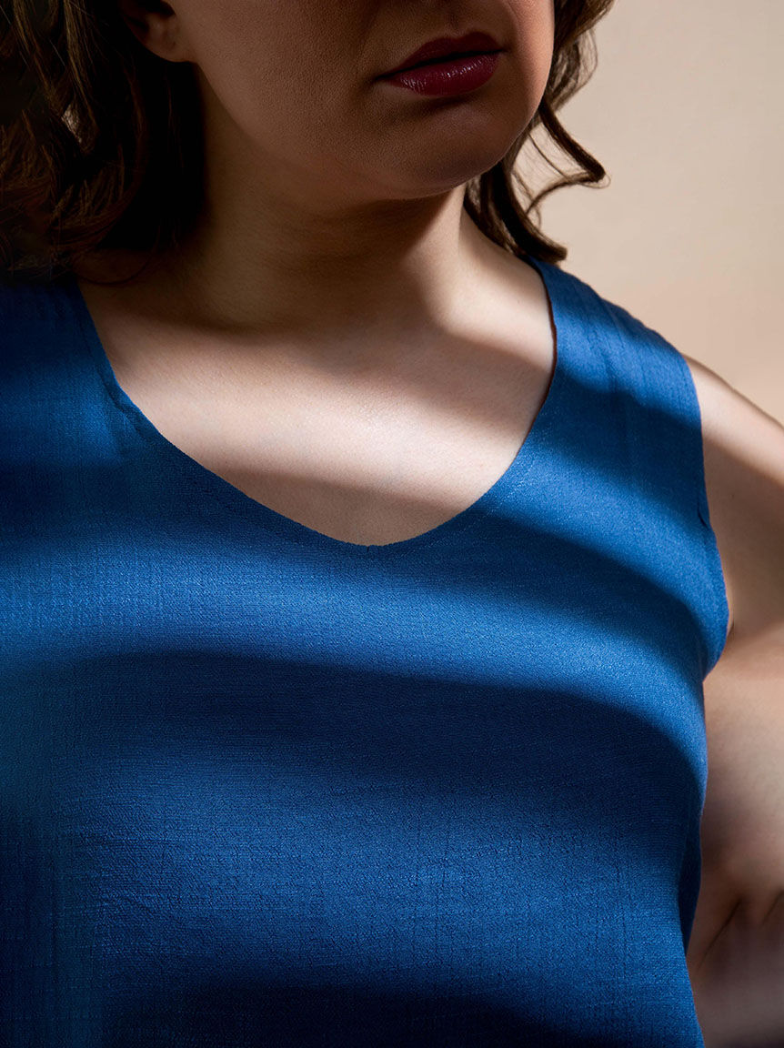 Sleeveless Layered V-Neck Top Image 5