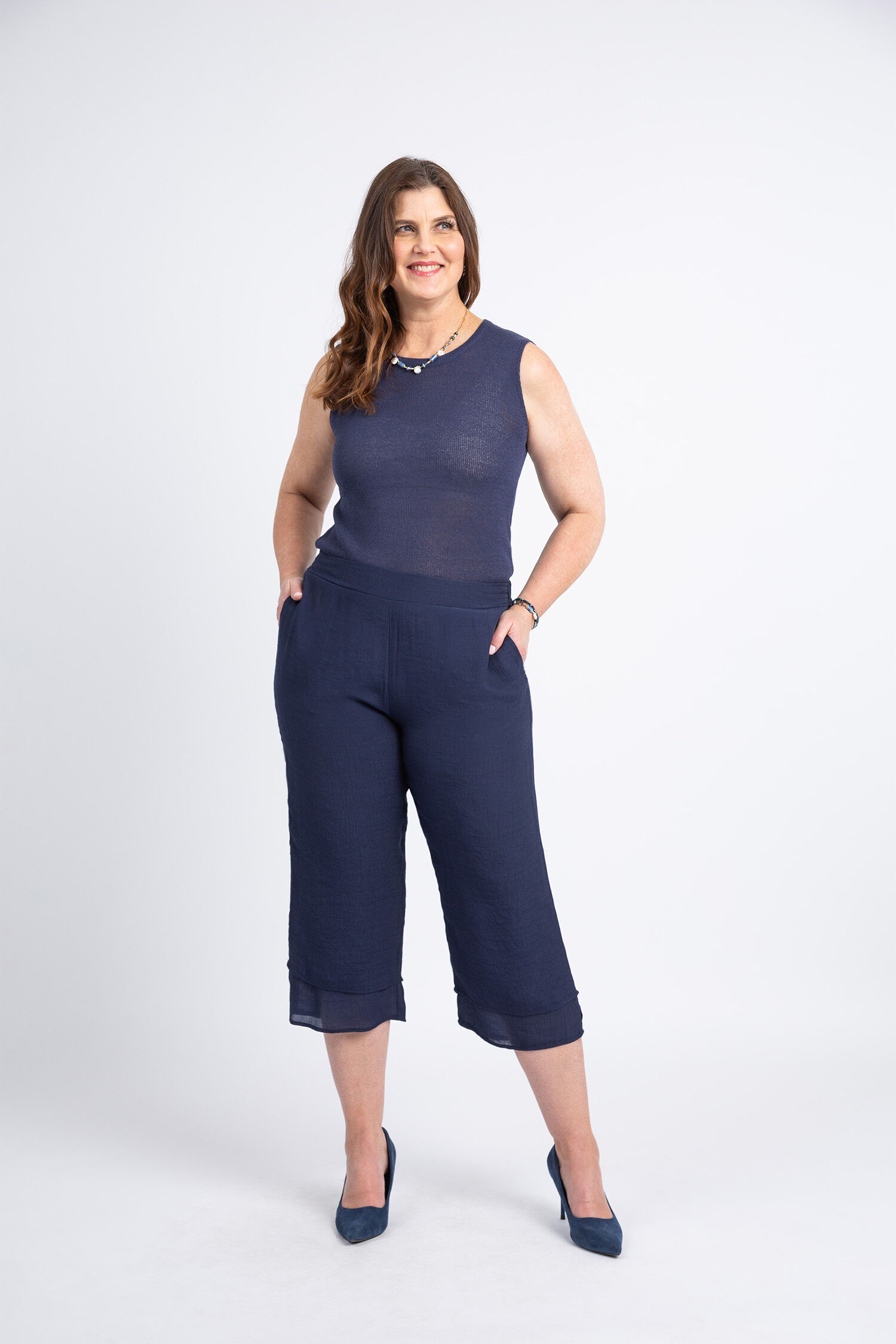 Wide-Leg Cropped Pant Image 1