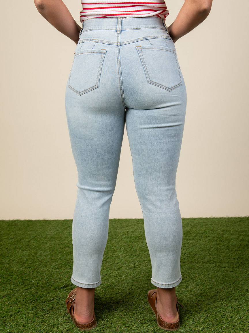Sophia Curvy Slim Crop Jean Image 5