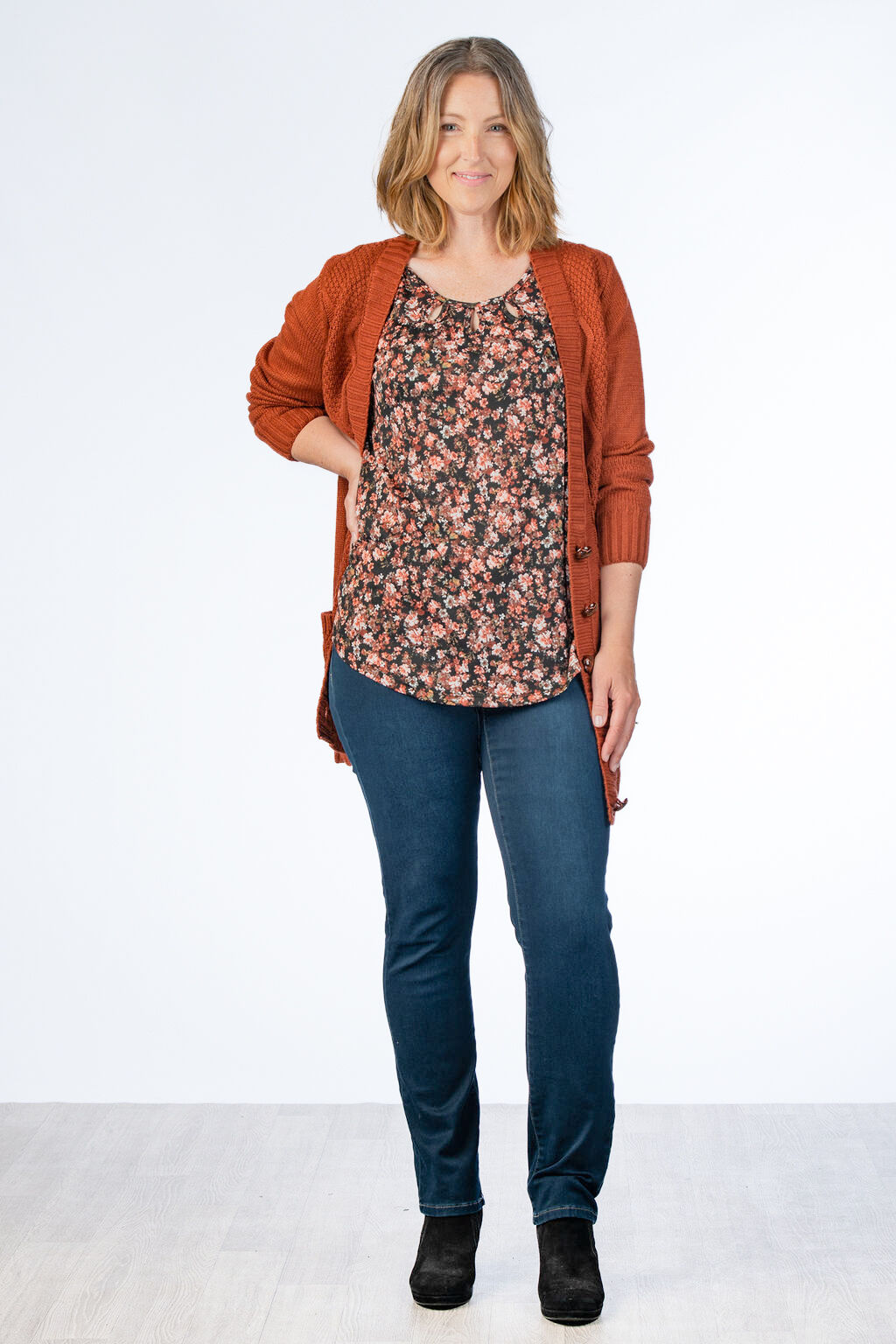 Button-Up Pocket Cardigan  Image 4