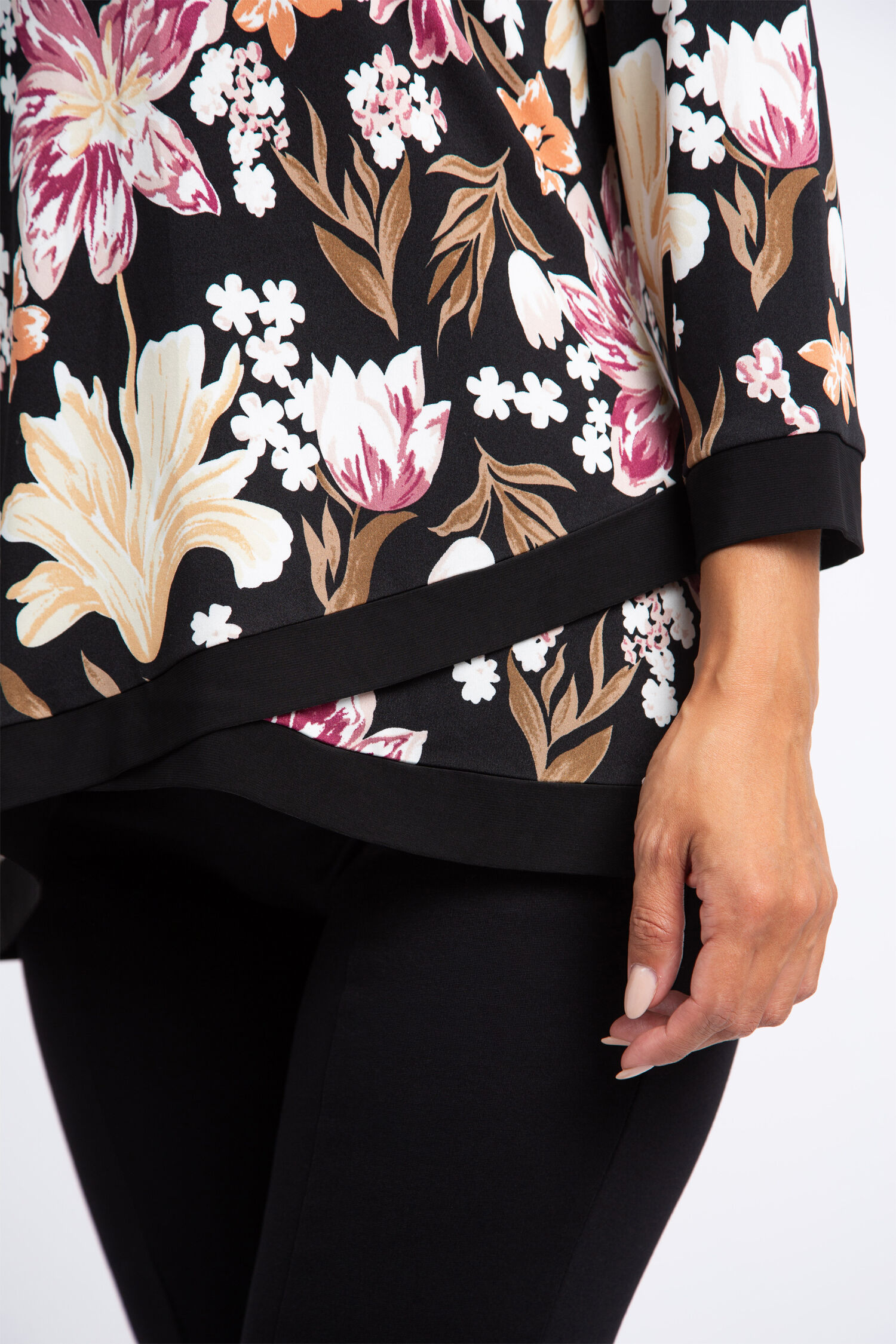 &frac34; Sleeve Crossover Hem Floral Top  Image 4