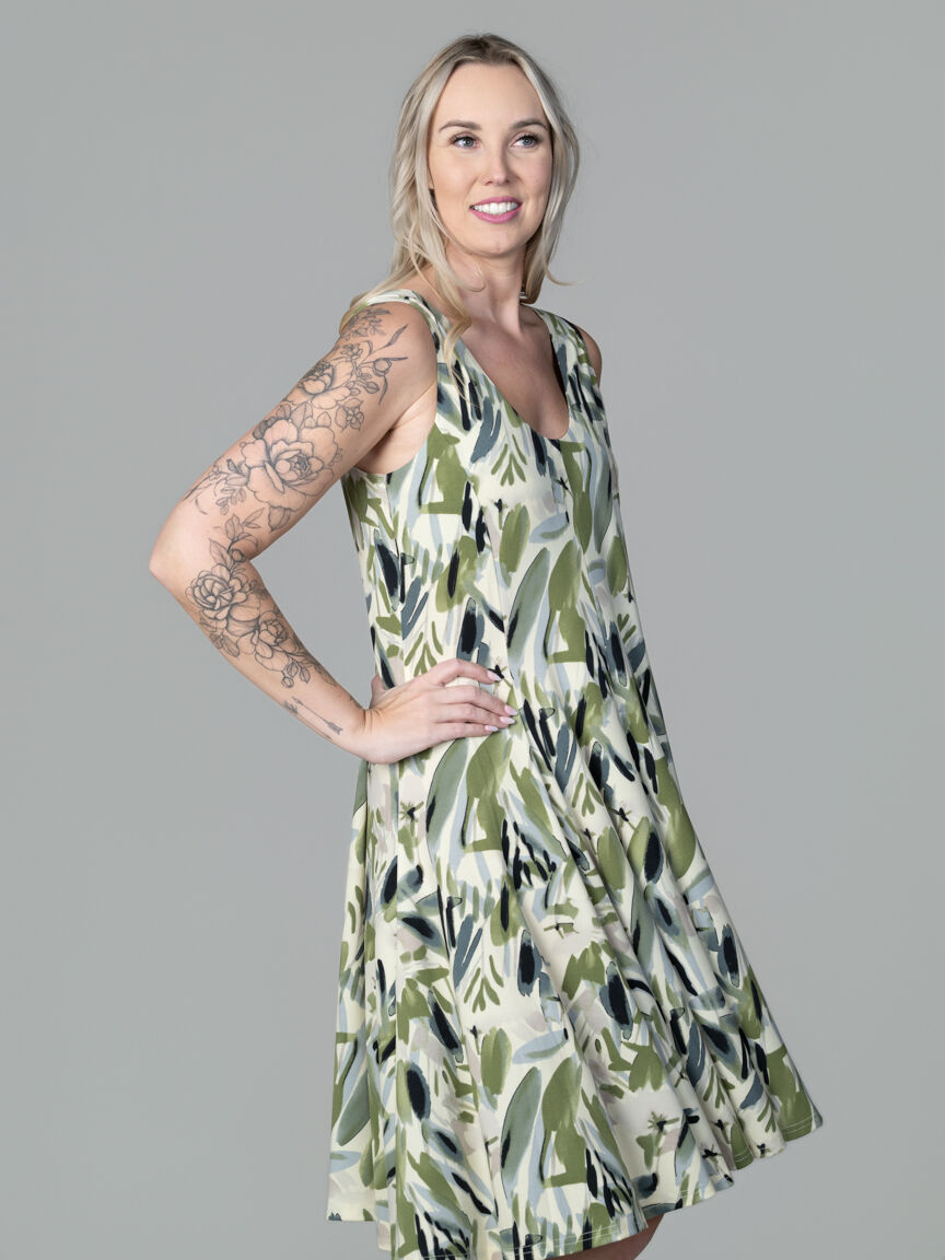 Flowy Sleeveless Knee Length Dress