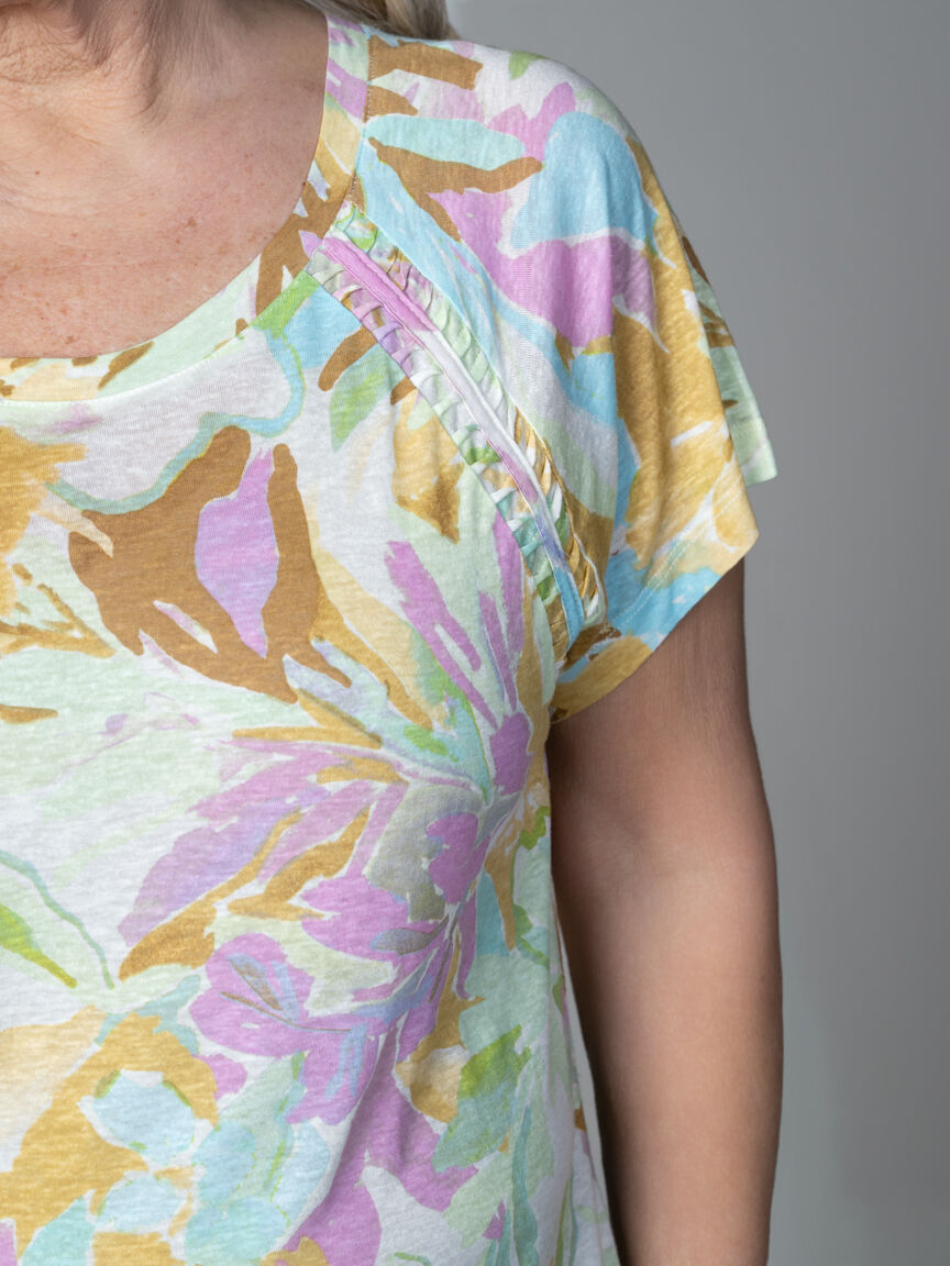 Boho Bloom Pleated Scoop Neck Top Image 3