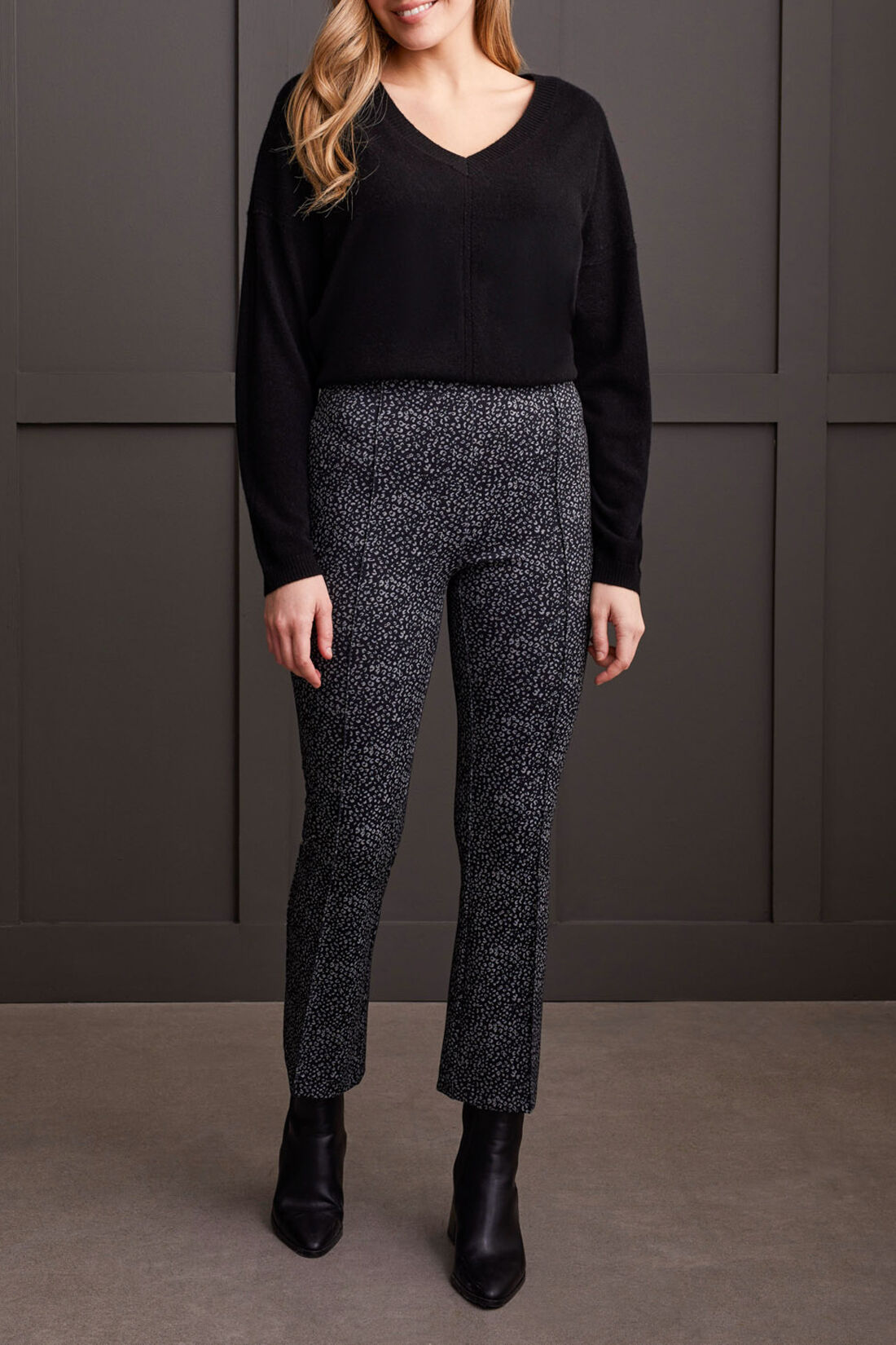 Pull-On Ankle Pant w/ Front Seam Image 1