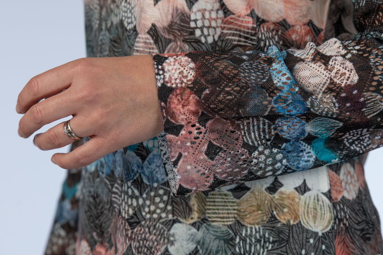 Colorful Circles Mesh-Shirt Image 4