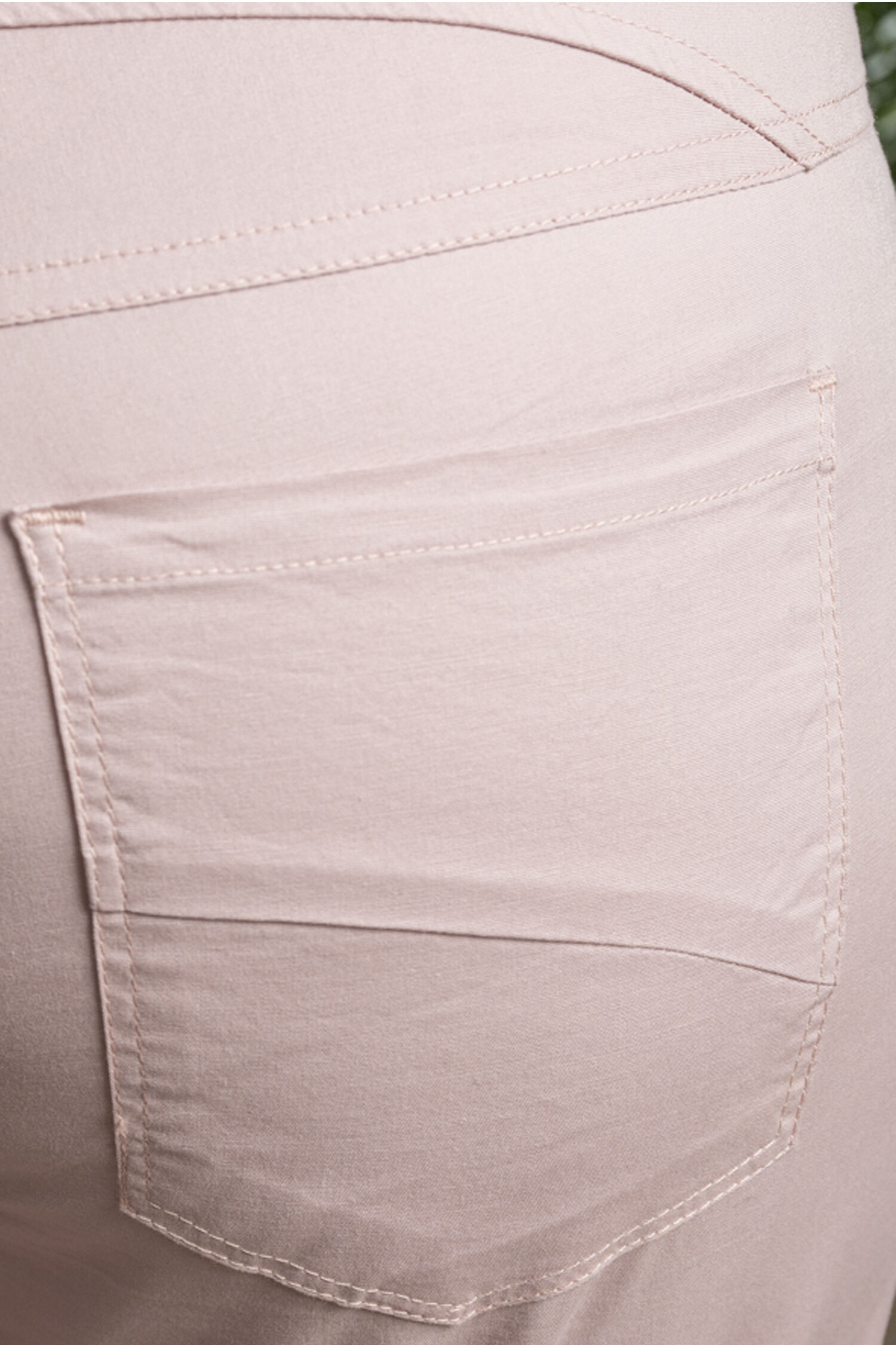 Dusty Rose Roll-Up Capri Image 4