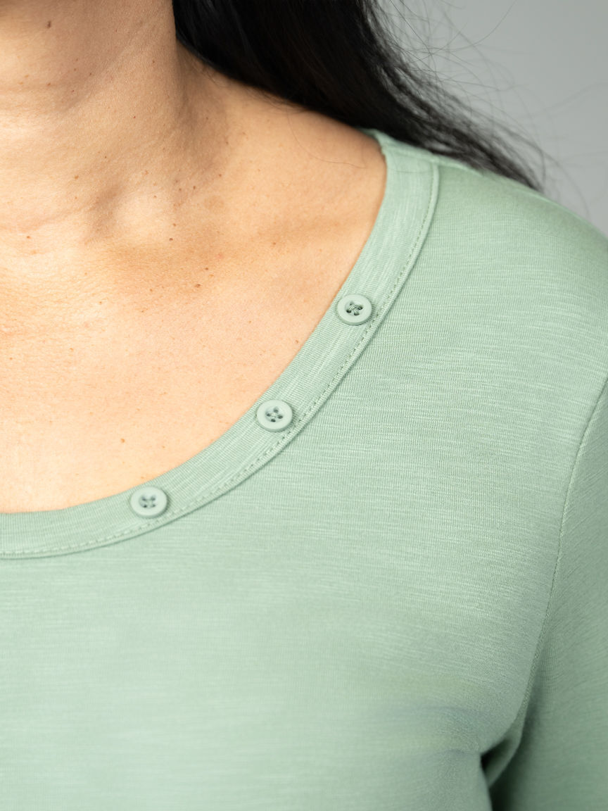 3/4 Sleeve Scoop Neck Top With Buttons