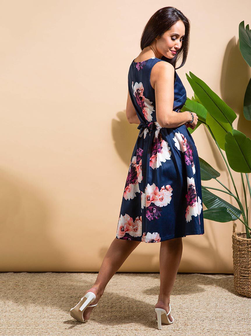 Floral Knee Length Dress Image 3
