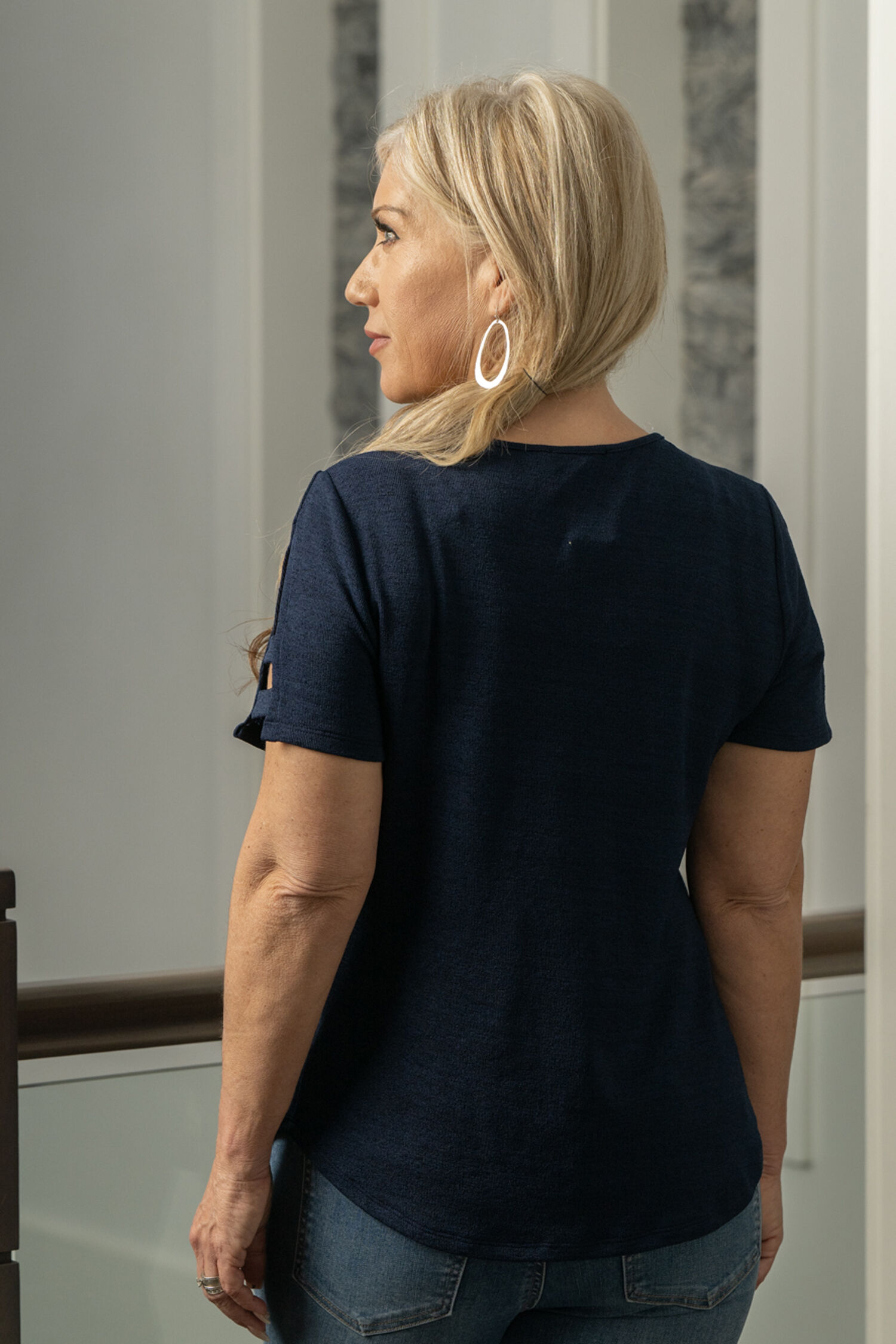 Keyhole Crew with Ladder-vent Short Sleeves Image 2