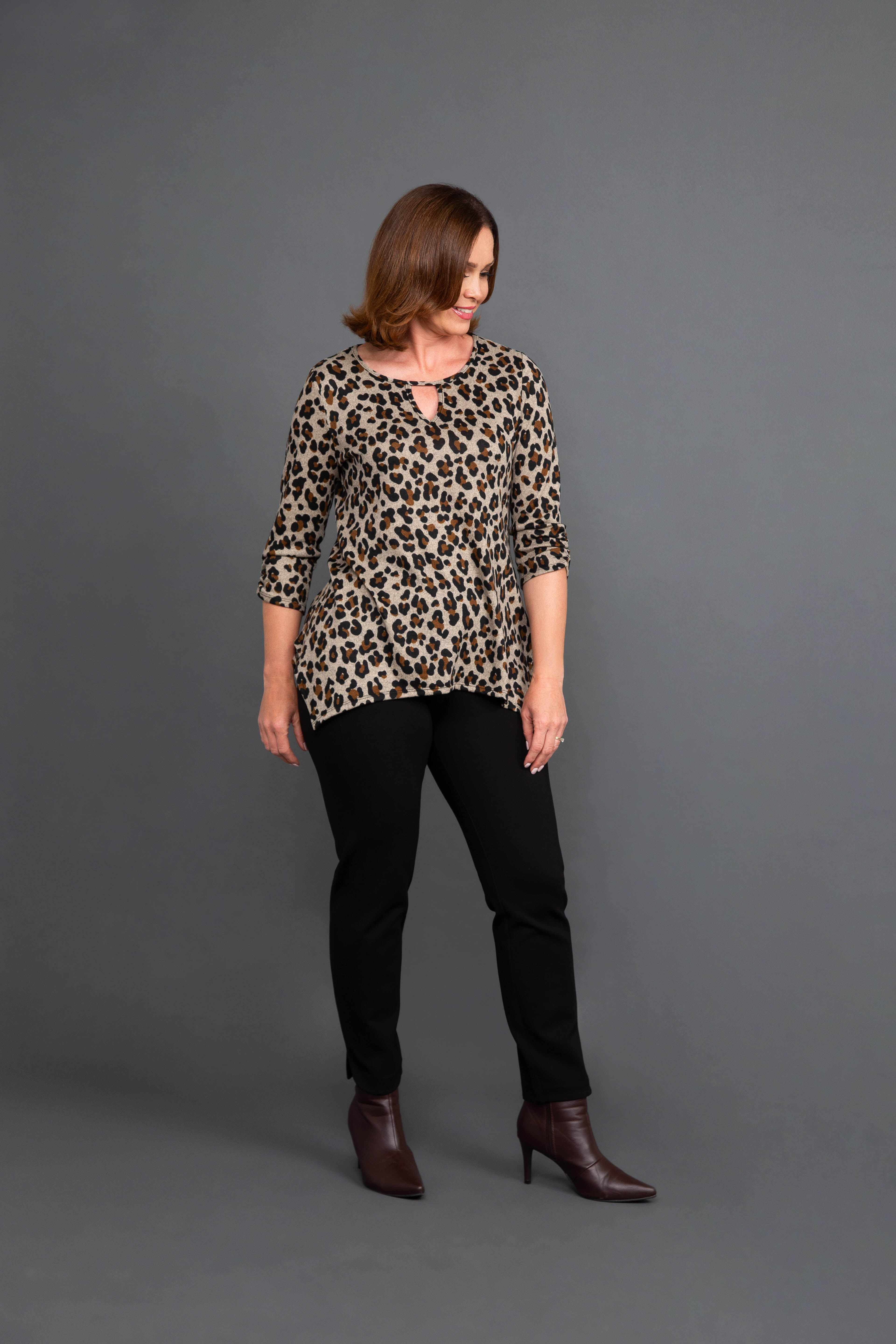 &frac34; Sleeve Animal Print Top Image 1