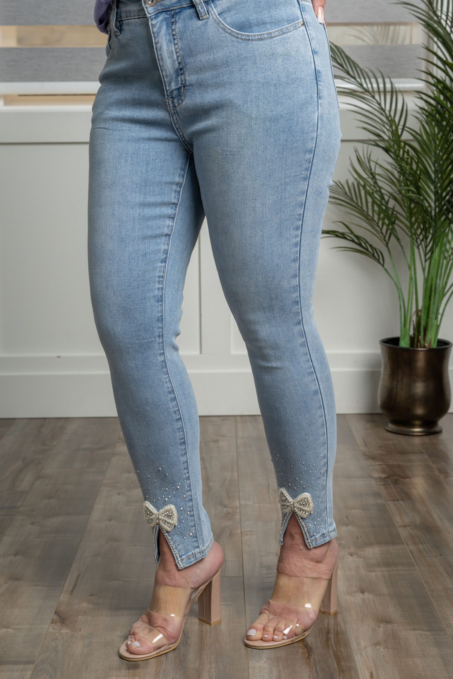Mid-Rise Bow Detail Jeans Image 2