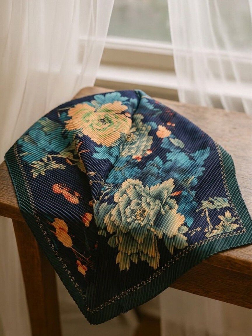 Square Pliss&eacute; Scarf