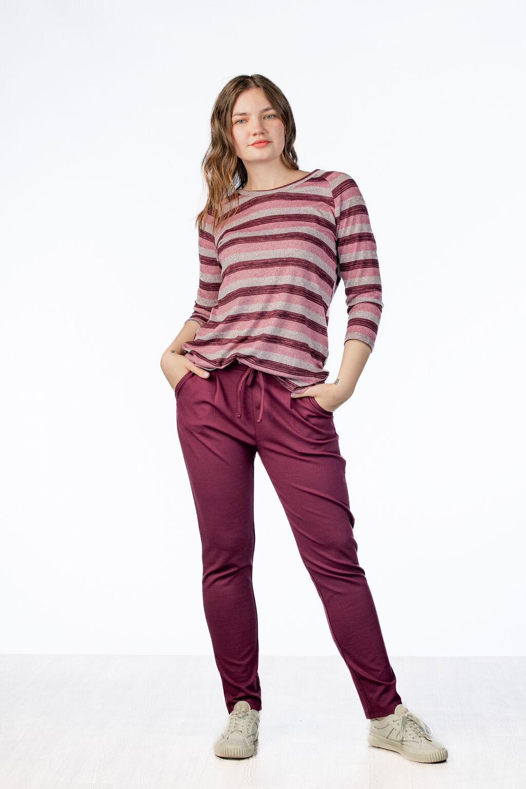 Drawstrings Pockets Joggers Image 1