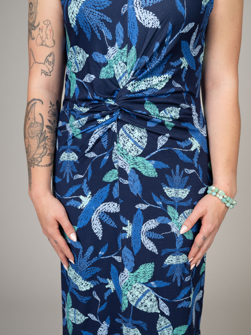 Sleeveless Knee-Length Dress with Knot Detail Image 4