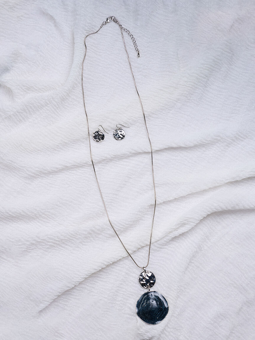 Necklace set with blue grey stone pendant Image 1