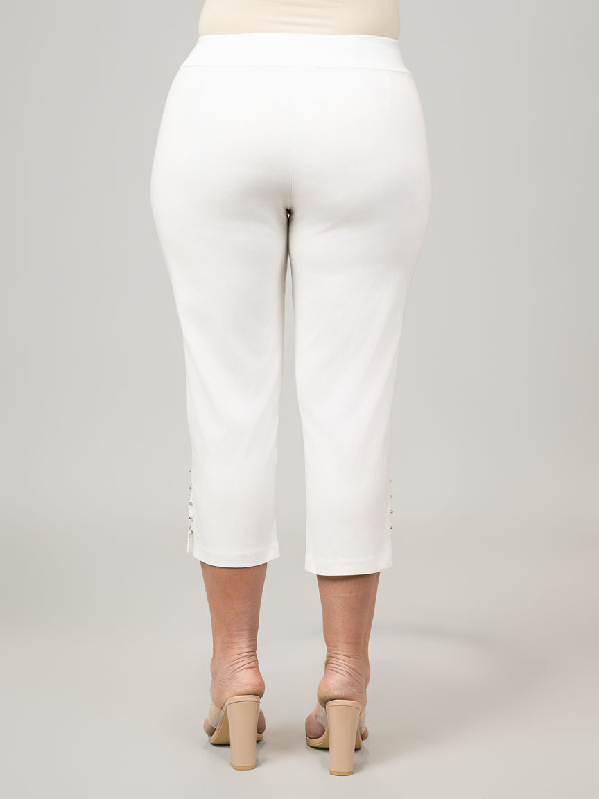 Pull-On Capris With Slits
