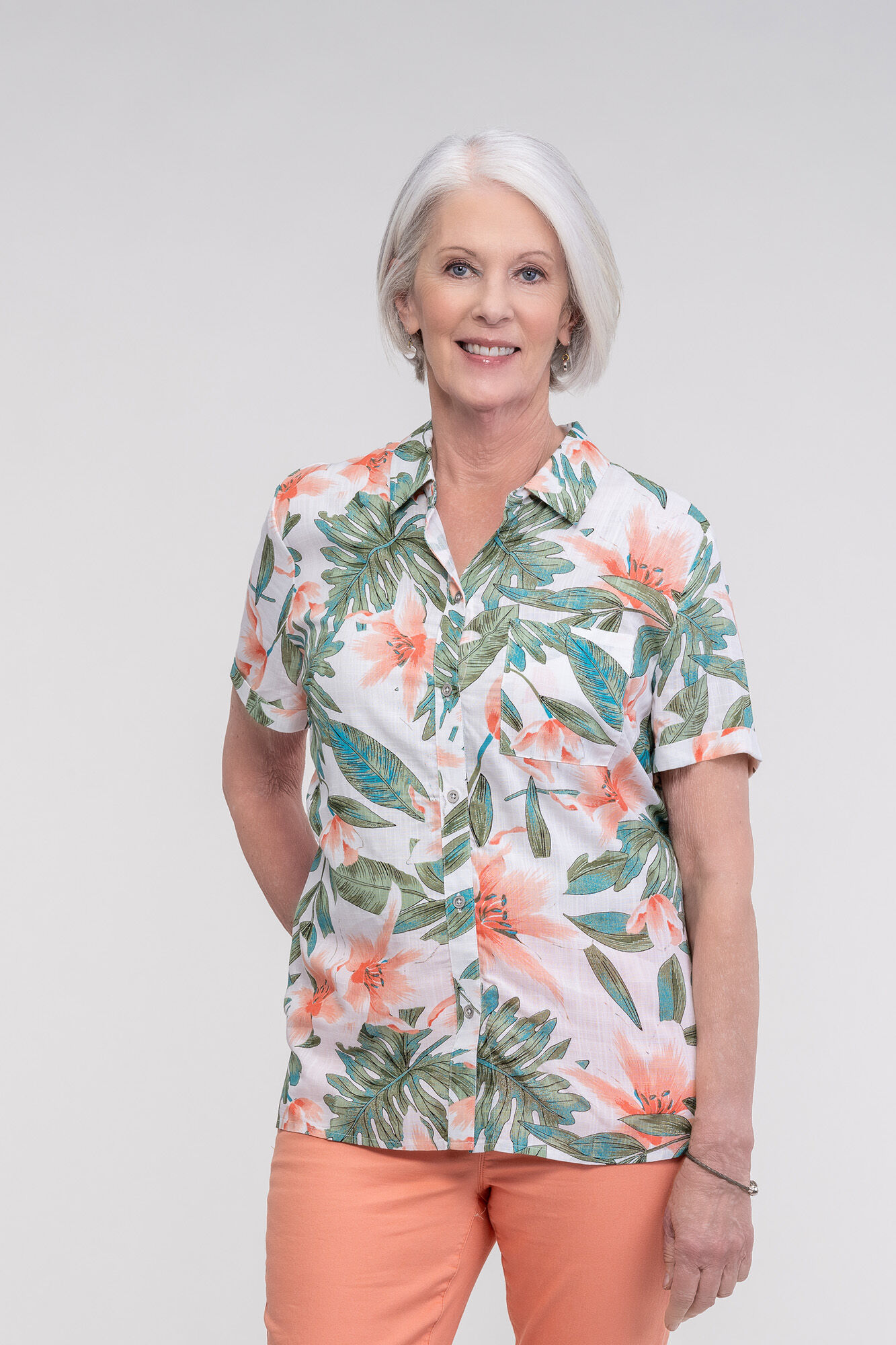 Hawaiian Print Camp Shirt Image 4